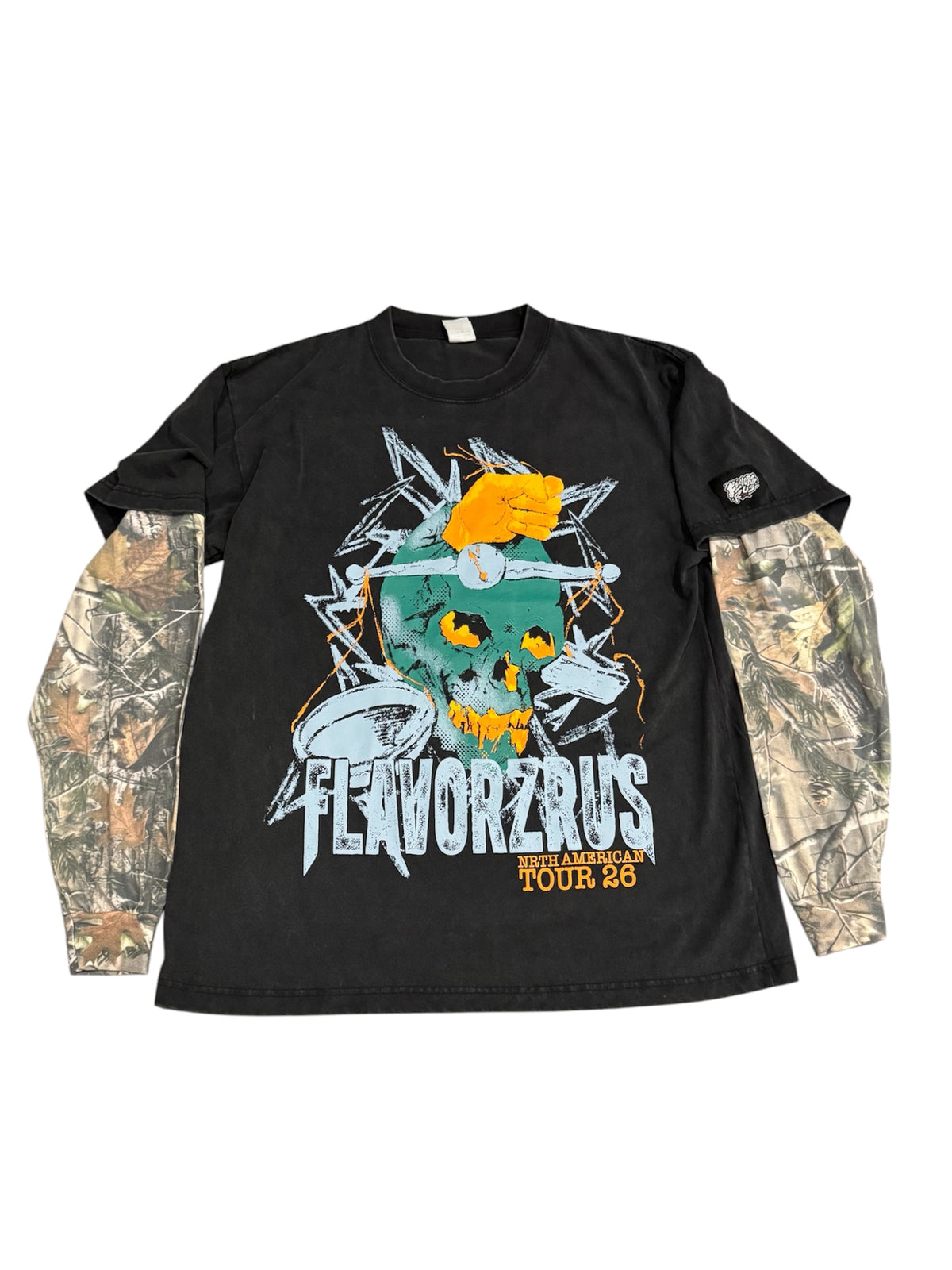 WORLD TOUR 2026 L/S WOODLAND CAMO HYPRBID
